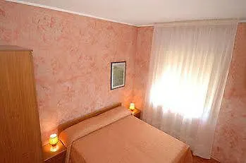 Primavera Hotel 2*