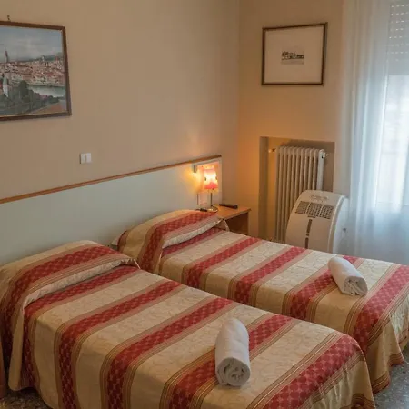 Primavera Szálloda 2*